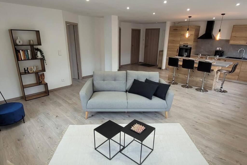 Superbe Appartement Neuf Et Cosy 77 M2 Villers-le-Lac Exterior foto